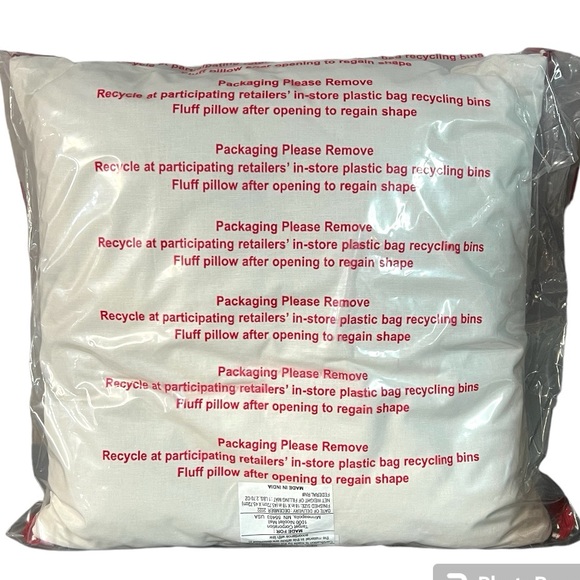 NWT Toss Pillow with Patriotic Star & Corner Tassles- Threshold - Picture 2 of 3